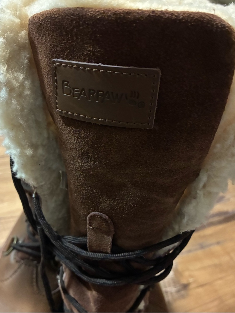 Bearpaw women’s 10 Tall Quilted Brown Winter Boots with Shearling Trim - Picture 3 of 12